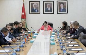 البرلمانيات العربيات يلتقي وفد المعهد الديمقراطي