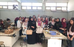 طالبات عمان في رحلة علمية إلى كلية الحصن الجامعية