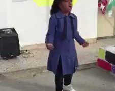 طفلة تلقي قصيدة للقدس