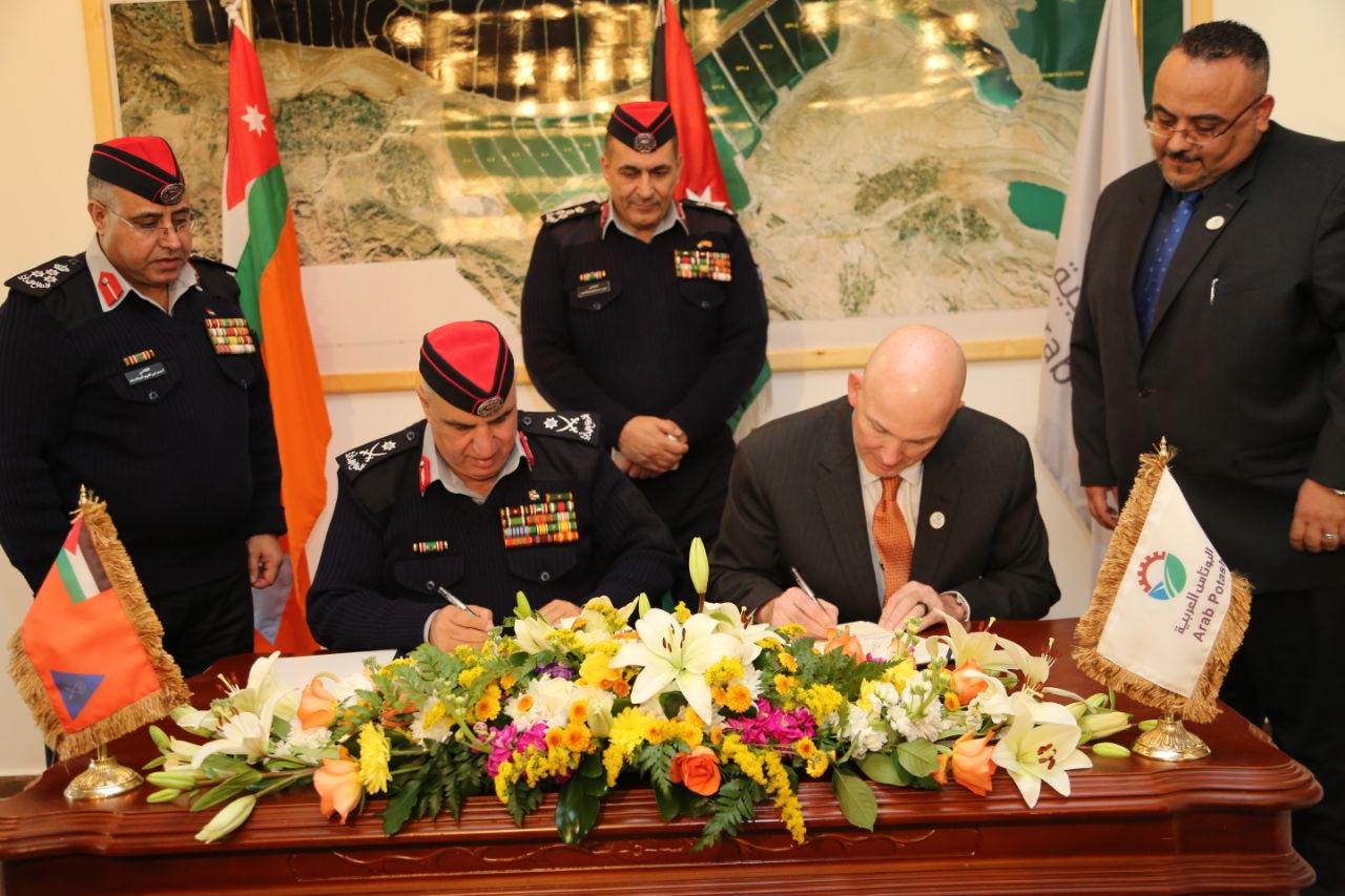 توقيع اتفاقية تعاون ما بين الدفاع المدني والبوتاس