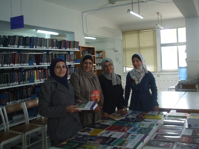 افتتاح معرض للكتاب في كلية عجلون الجامعية