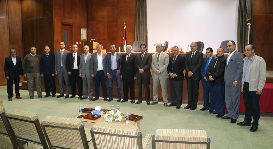 وفد من نقابة الصحفيين يلتقي رئيس جامعة اليرموك