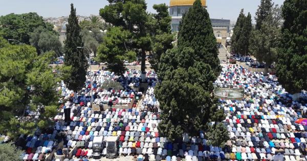 280 ألف مصل أدوا الجمعة الرابعة من رمضان في المسجد الأقصى