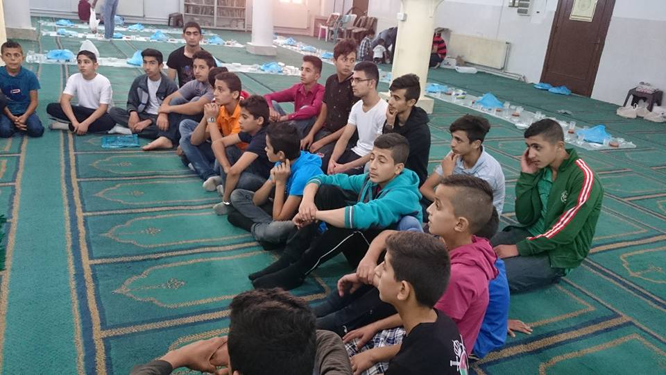 يوم عمل تطوعي شبابي في مسجد عبين