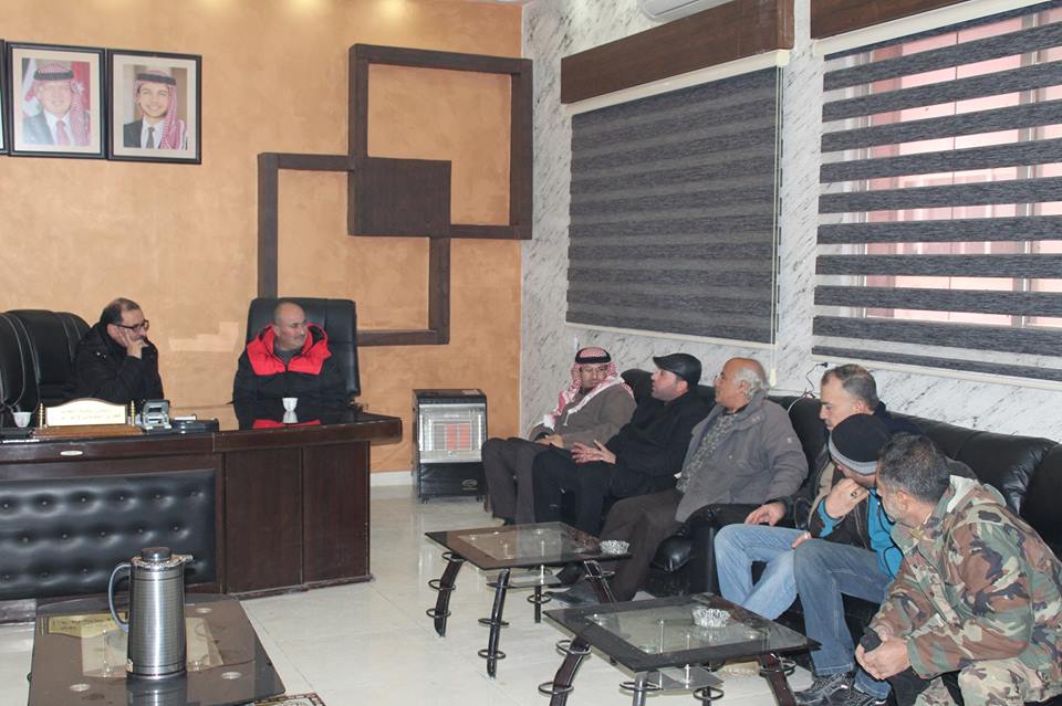 محافظ عجلون يتفقد غرف عمليات الطوارئ في الوحدات الادارية والبلديات