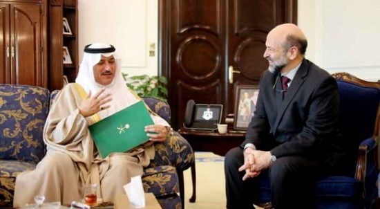 رئيس الوزراء يلتقي السفير السعودي