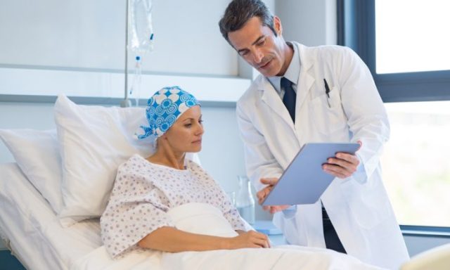 اكتشاف طريقة تحمي مرضى السرطان من تساقط الشعر