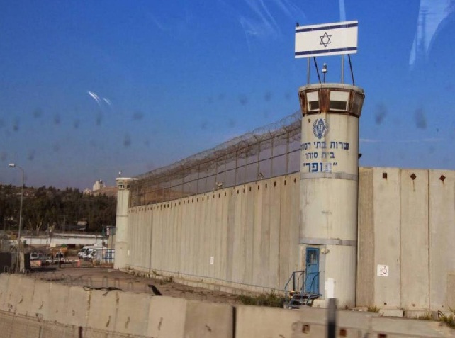 إصابة 12 أسيرا فلسطينيا بكورونا في سجن الإسرائيلي