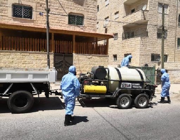عزل 3 بنايات وإغلاق مصنعين وشركة