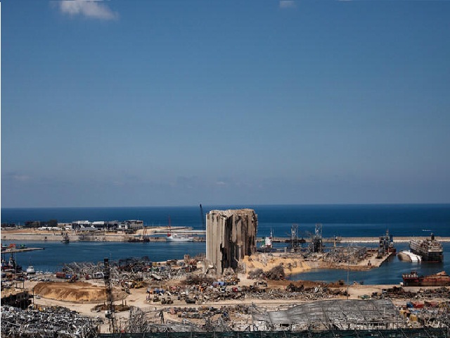 لبنان يتلقى تقريرا فرنسيا بشأن انفجار مرفأ بيروت