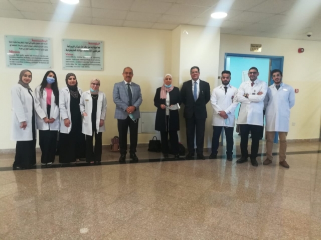 كلية الطب في البلقاء التطبيقية تعقد الامتحان الشفوي للطلبة