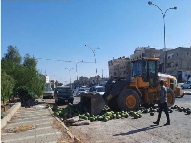 الامانة تعلق على حادثة تحطيم بسطة بطيخ وتؤكد: لا نهدف الى ايذاء او قطع ارزاق اي احد