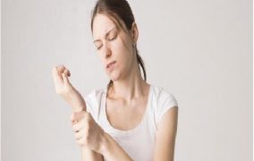 الأمراض الجلدية الأكثر شيوعاً في الصيف وطرق الوقاية منها