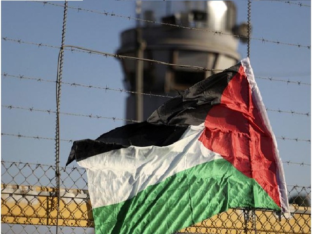 الأسرى الإداريون في سجن 