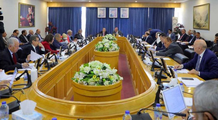 قانونية الأعيان ترجئ إقرار