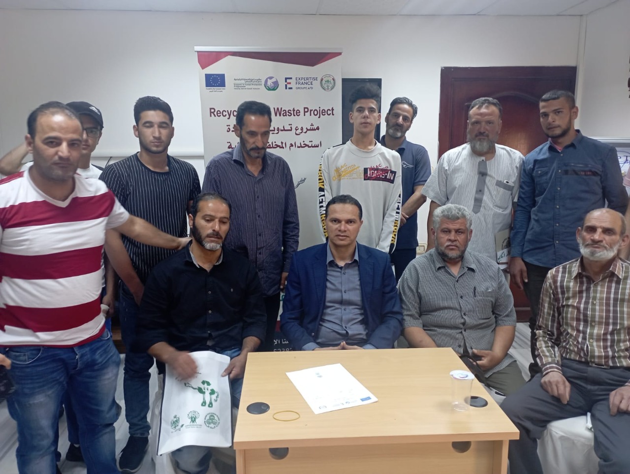 جمعية البيئة تعقد محاضرة عن إدارة النفايات الصلبة وكيفية إعادة تدويرها ..صور