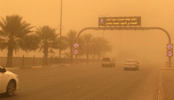 عاصفة رملية تضرب السعودية والسلطات تحذر