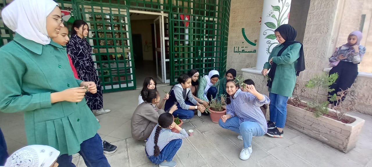 تدريب عن زراعة النباتات الطبية والعطرية في شابات اربد