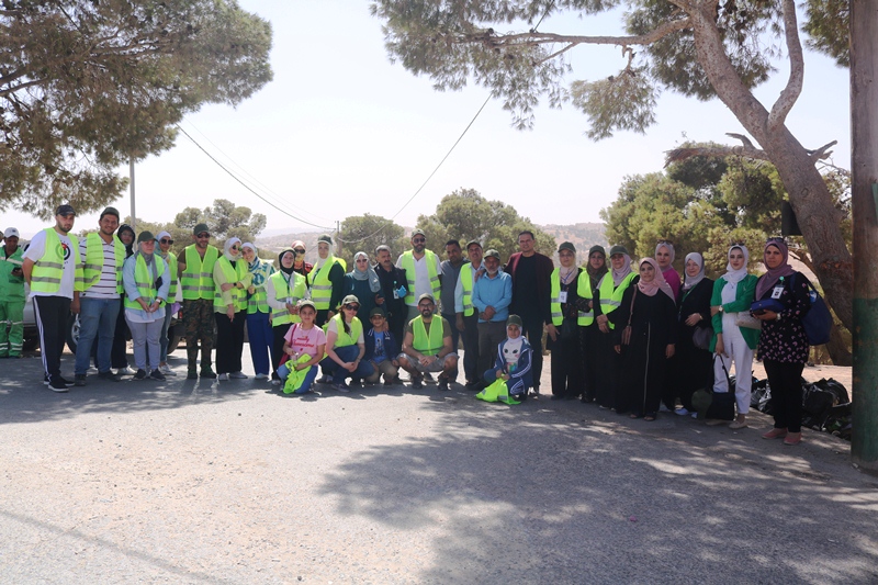 سيفا للشحن والبيئة الأردنية يطلقان حملة تطوعية بمتنزه الامير حمزه .