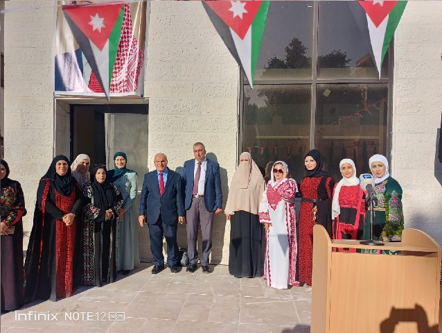 الكلية الجامعية وسيدات شرق عمان تحتفلان بالاستقلال وزفاف ولي العهد