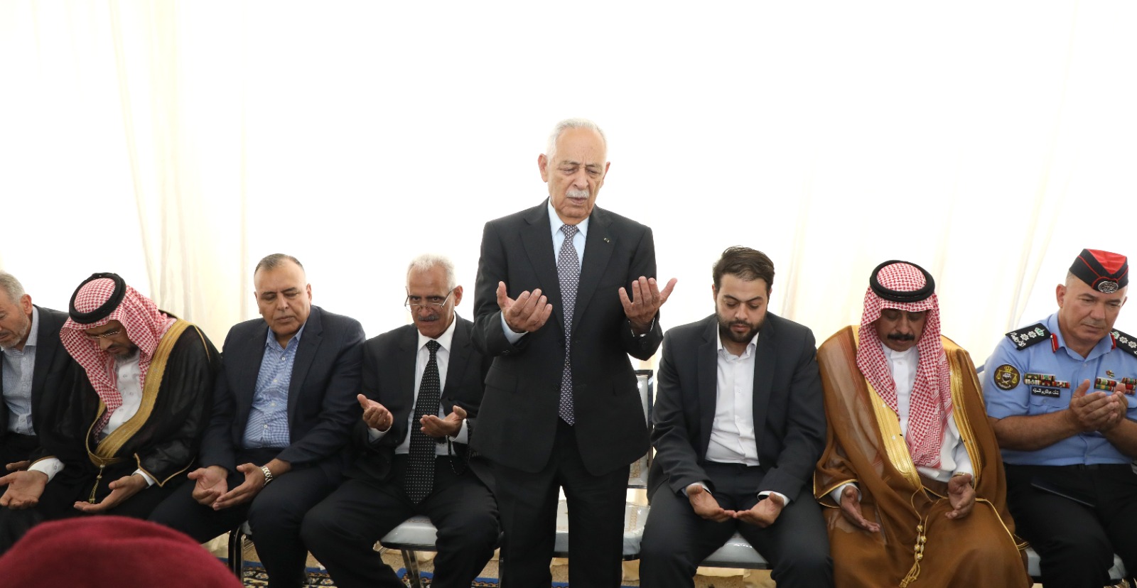 العيسوي يعزي عشائر الصوراني والزواهرة والحنيطي والنعيمات