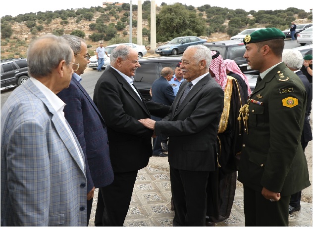 العيسوي يعزي عشيرتي الياصجين العباد وآل مزرعاوي