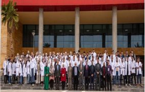 رئيس الجامعة الهاشمية يلتقي الطلبة الجدد في كلية طب الأسنان