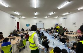 زها الثقافي طارق يقيم افطار لــ 50 يتيم