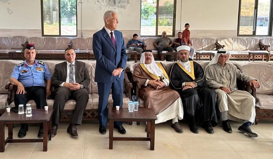 <em>مندوبا عن الملك وولي العهد…العيسوي يعزي عشائر الدبوبي وأبو السمن والصوفي والزعبي والعواملة والخريسات</em>