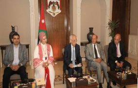 العيسوي يلتقي وفدا من أهالي منطقة زهران